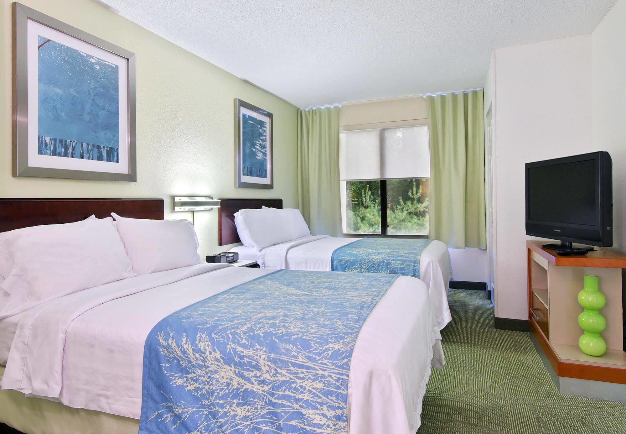 Springhill Hotel 3*